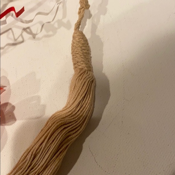 PEARLS AND SHELLS!! PERFECT FOR SPRING!! GET READY - Picture 4 of 7